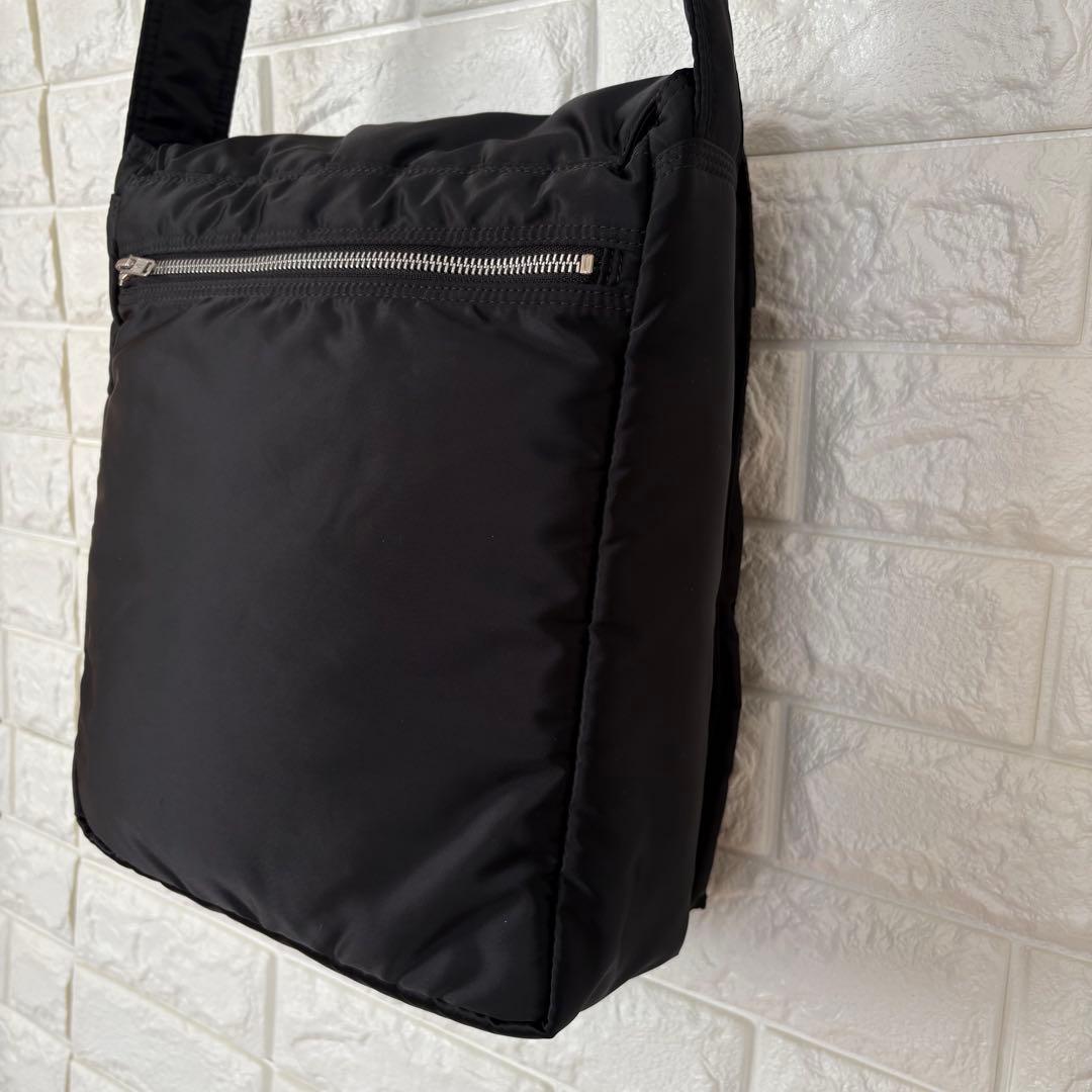 極美品✨希少PORTER ポータータンカーショルダーバッグ　ユニセックス大容量