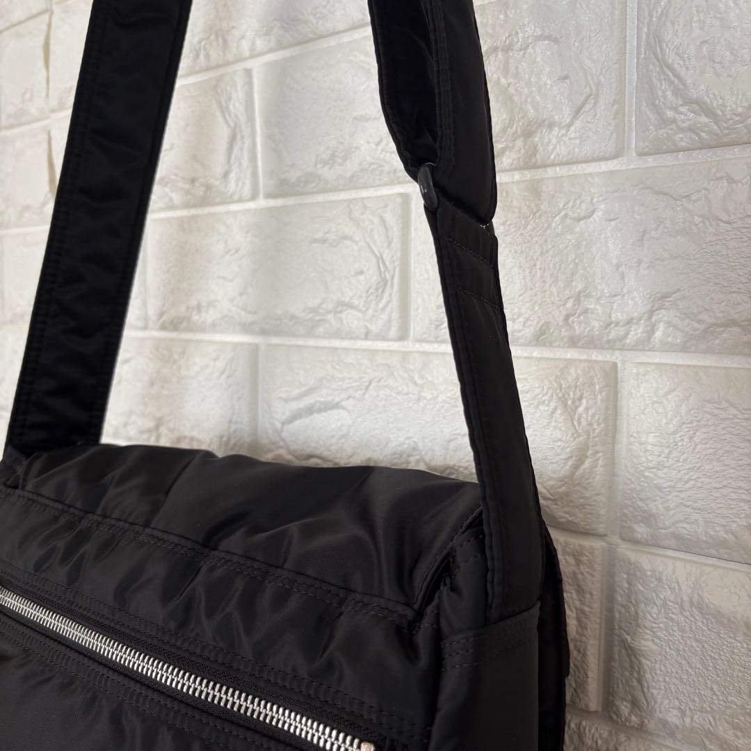 極美品✨希少PORTER ポータータンカーショルダーバッグ　ユニセックス大容量