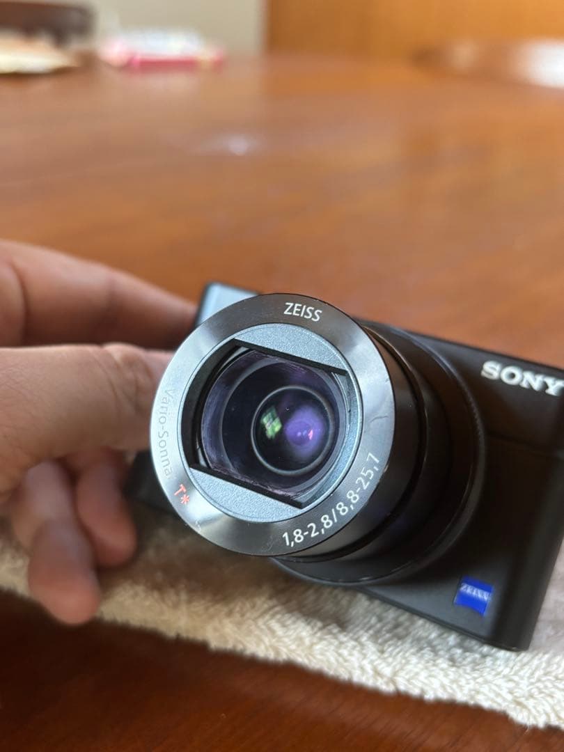 【値下げ・ゴミ映り有】SONY Cyber-shot DSC-RX100M4