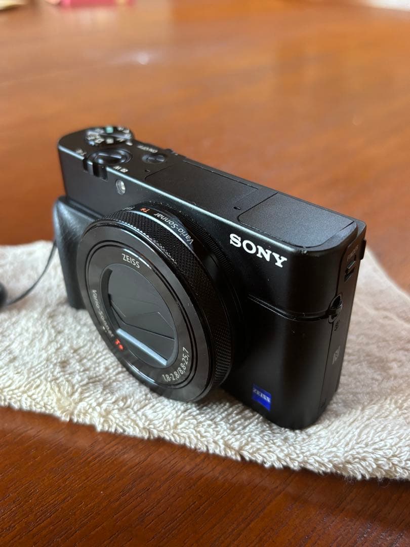 【値下げ・ゴミ映り有】SONY Cyber-shot DSC-RX100M4