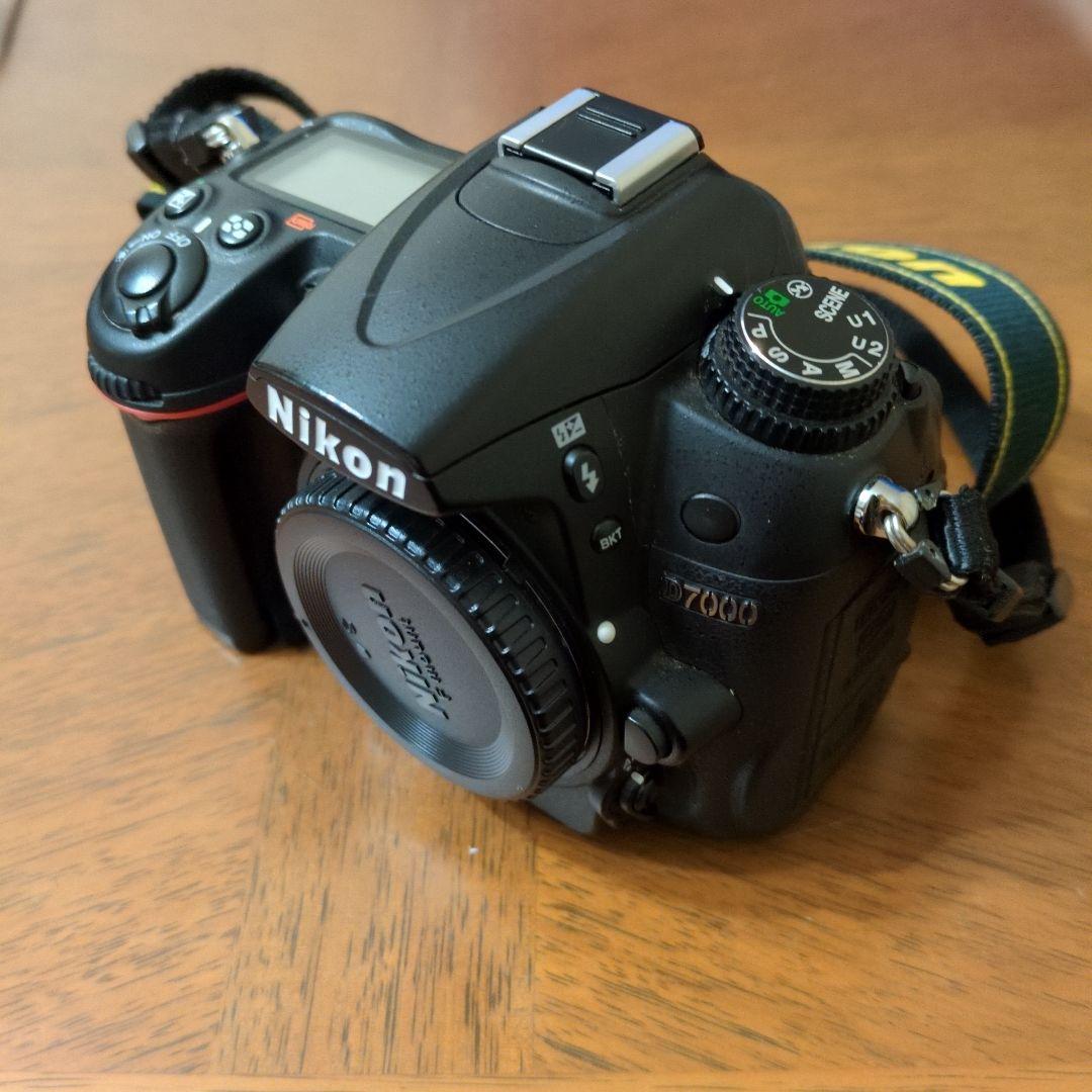 Nikon D7000 デジタル一眼レフカメラ