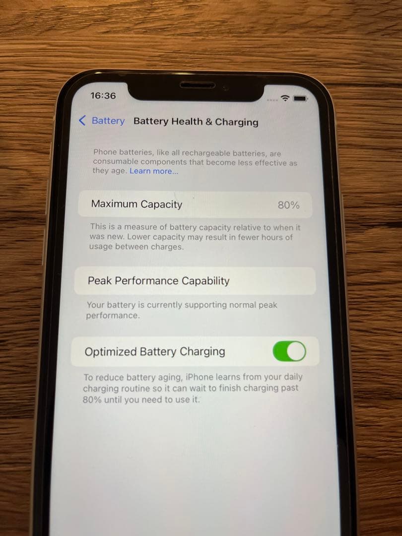 Apple iPhone XR ホワイト 本体のみ