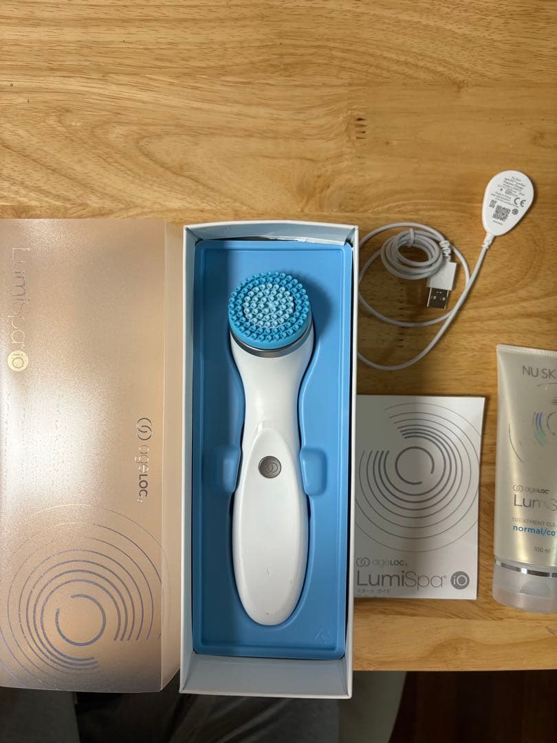 ニュースキン　ageLOC®︎ルミスパ®︎iO