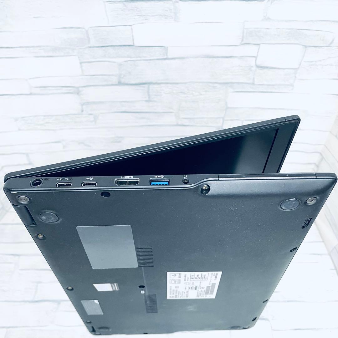 ほぼ美品お買得　富士通 薄型ノートPC 第10世代core i5 オフィス