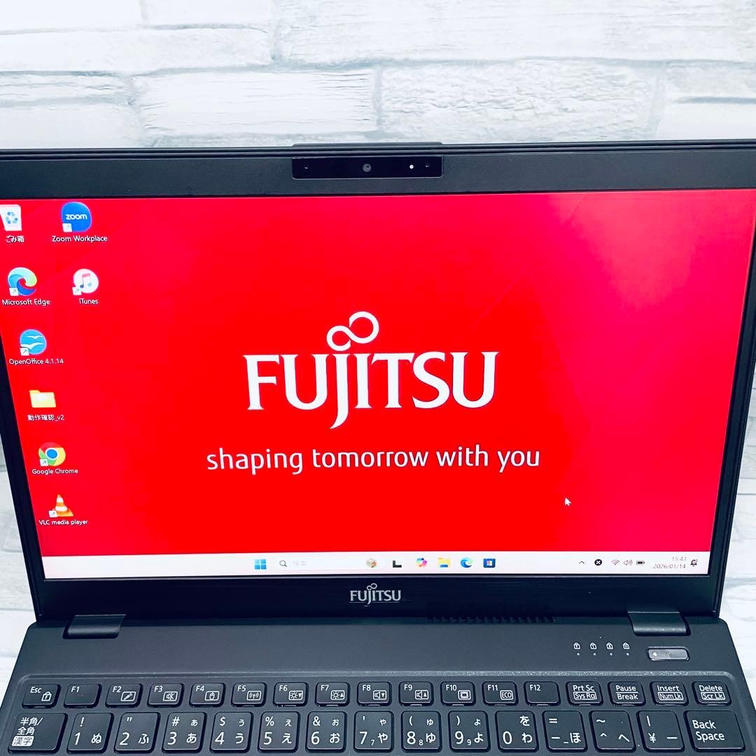 ほぼ美品お買得　富士通 薄型ノートPC 第10世代core i5 オフィス