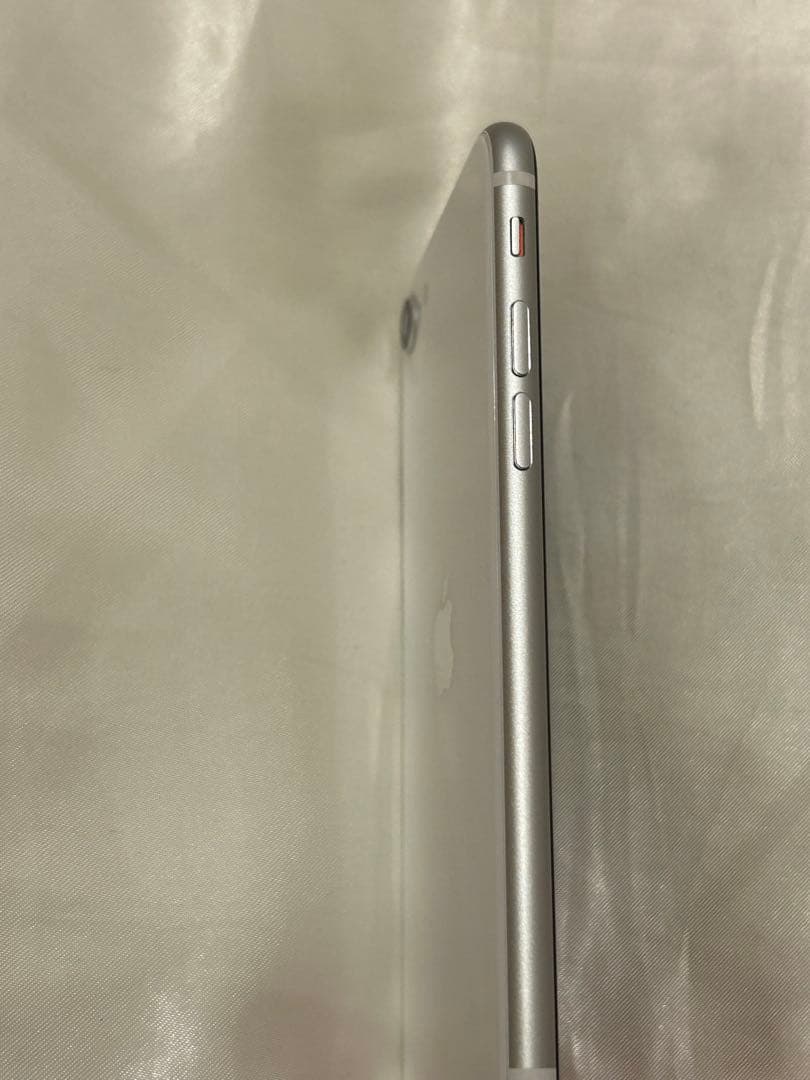 Apple iPhonese第二世代　64GB ホワイト SIMフリー