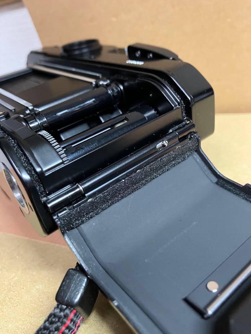 Nikon FE2 マニュアルフォーカス　カメラ　ブラック　ボディ