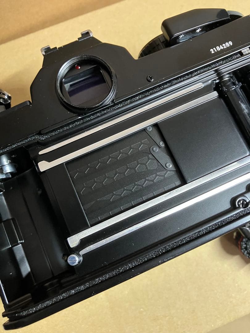 Nikon FE2 マニュアルフォーカス　カメラ　ブラック　ボディ