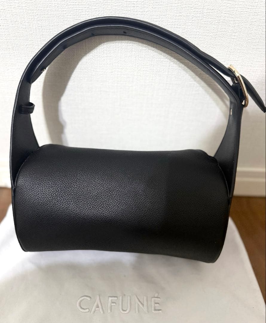 【未使用】CAFUNE カフネ ドロップダッフル　ハンドバッグ ブラック レザー