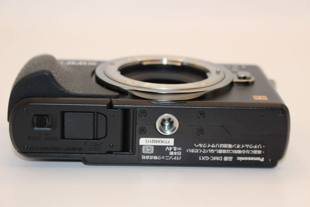 ★ショット数195回！新品級★ DMC-GX1 ボディ　ミラーレス　LUMIX