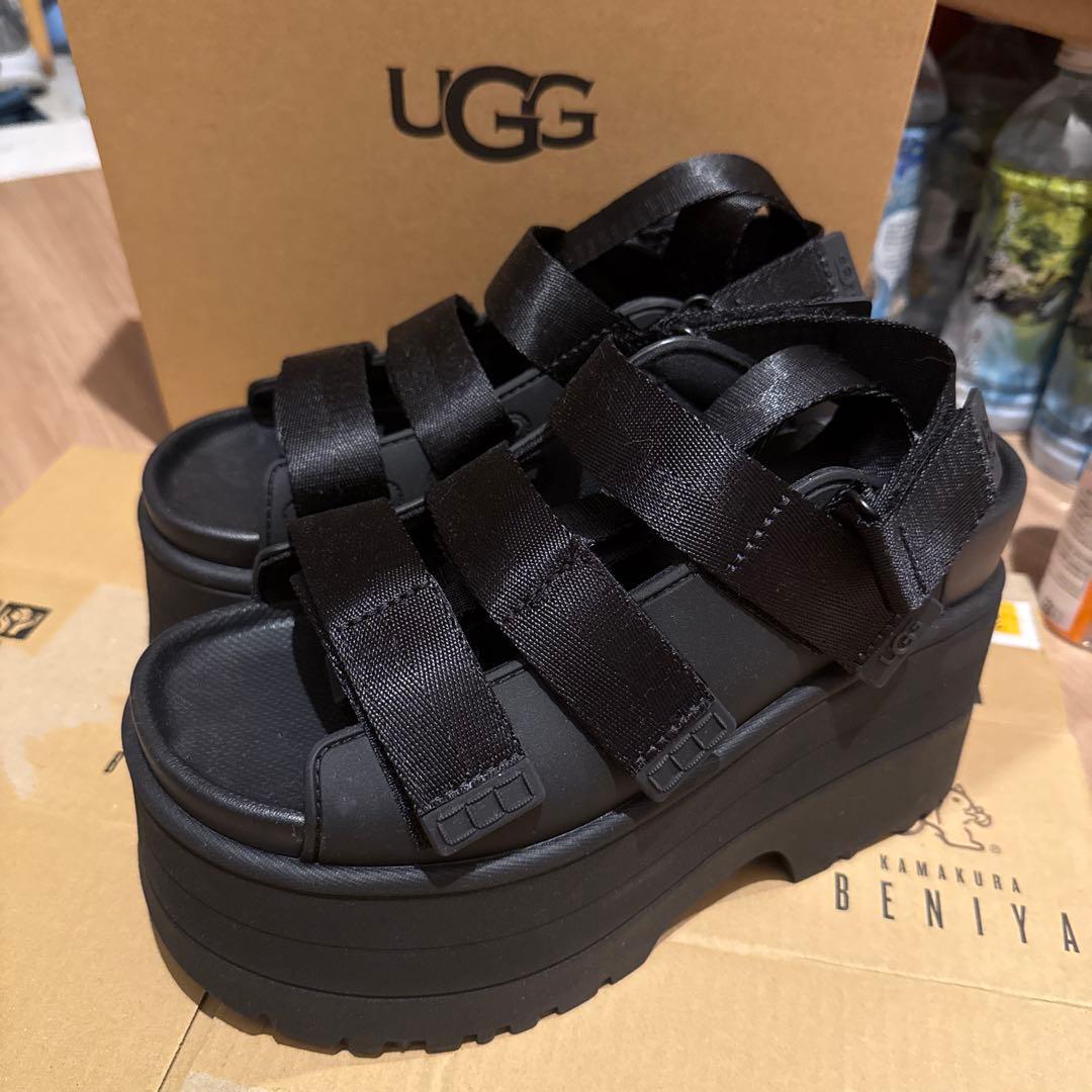UGG ブラック GoldenRise ゴールデンライズ 25cm 厚底サンダル