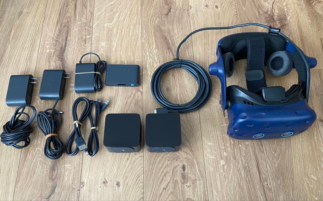 美品 HTC VIVE PRO EYE VRゴーグル アイトラ VRCHAT