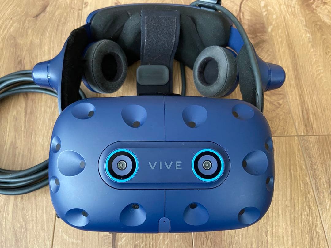 美品 HTC VIVE PRO EYE VRゴーグル アイトラ VRCHAT