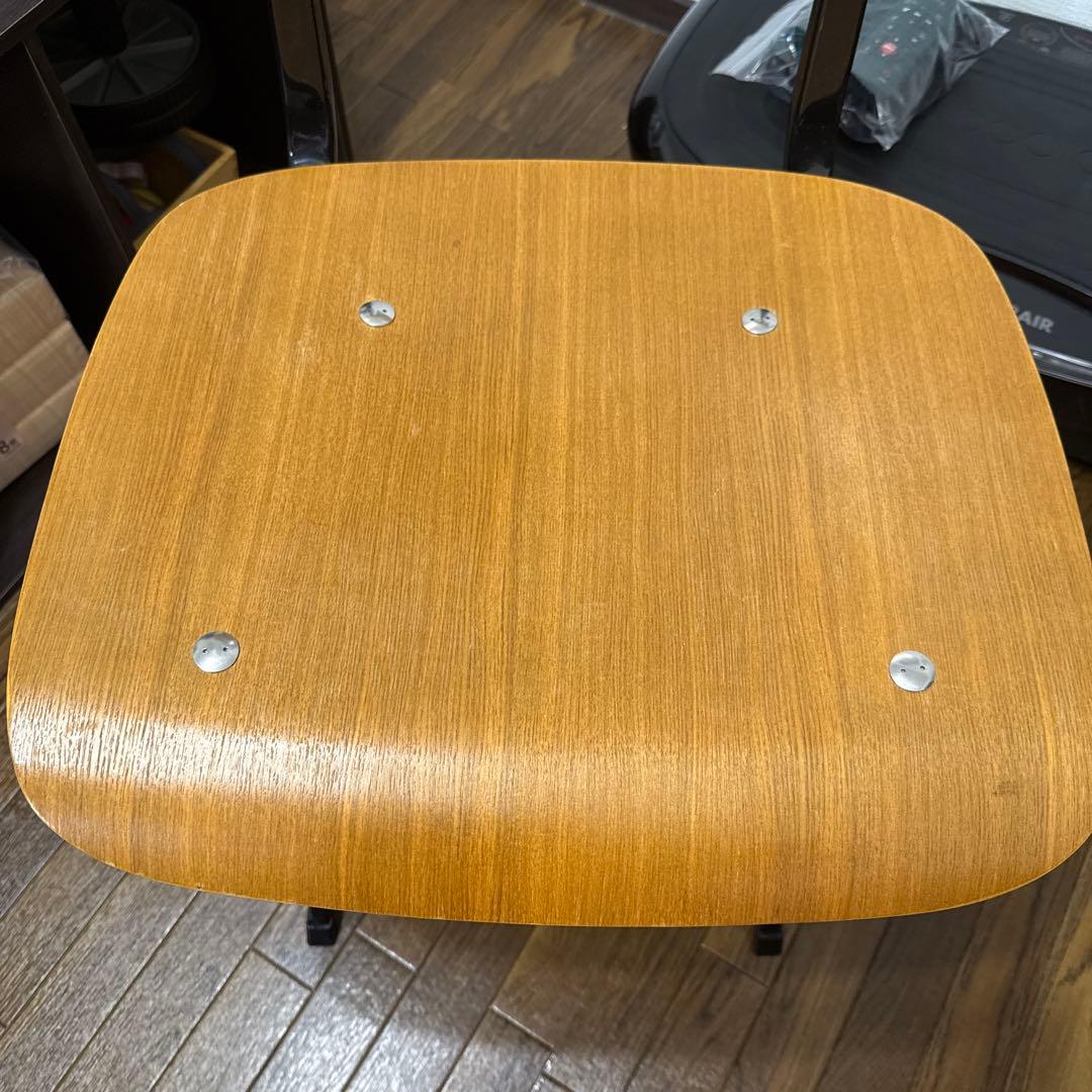 リザルトチェア 学校の椅子風