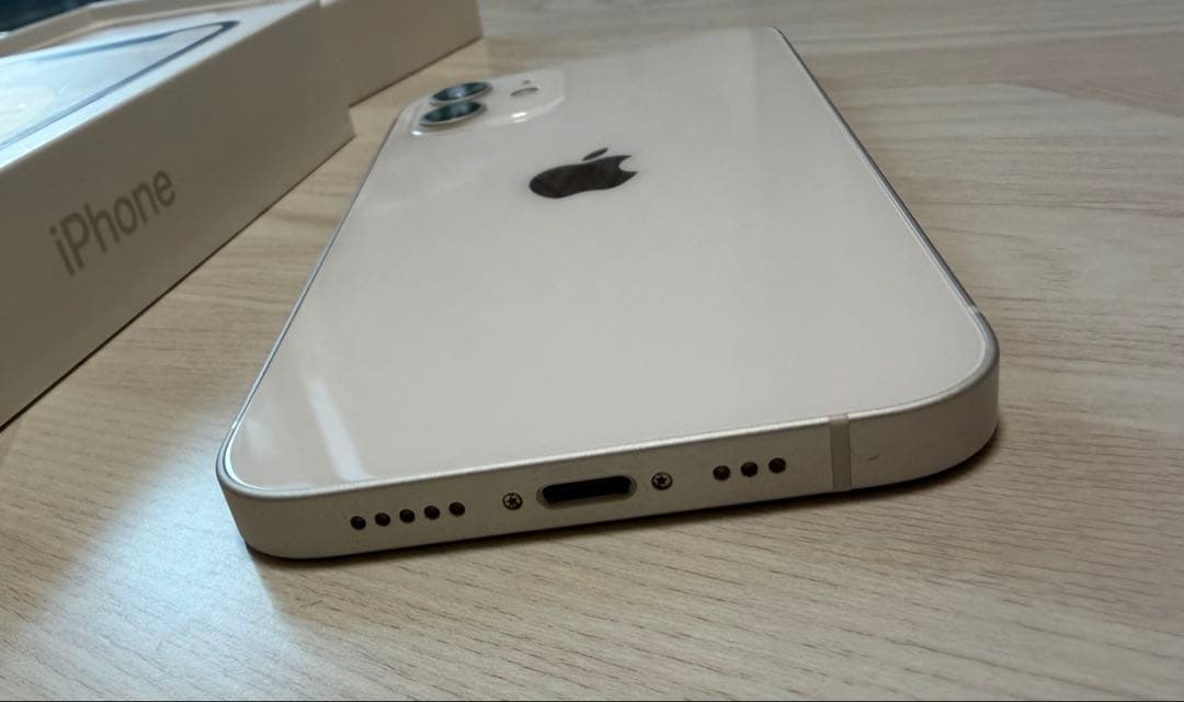 iPhone 12 ホワイト64GB