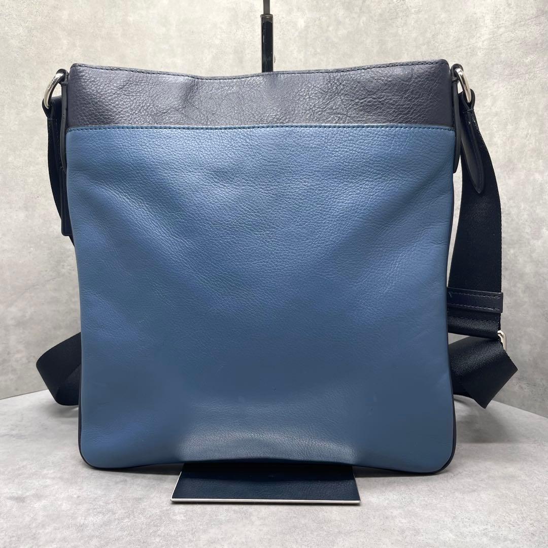 バッグ COACH Leather Navy Blue Crossbody Bag