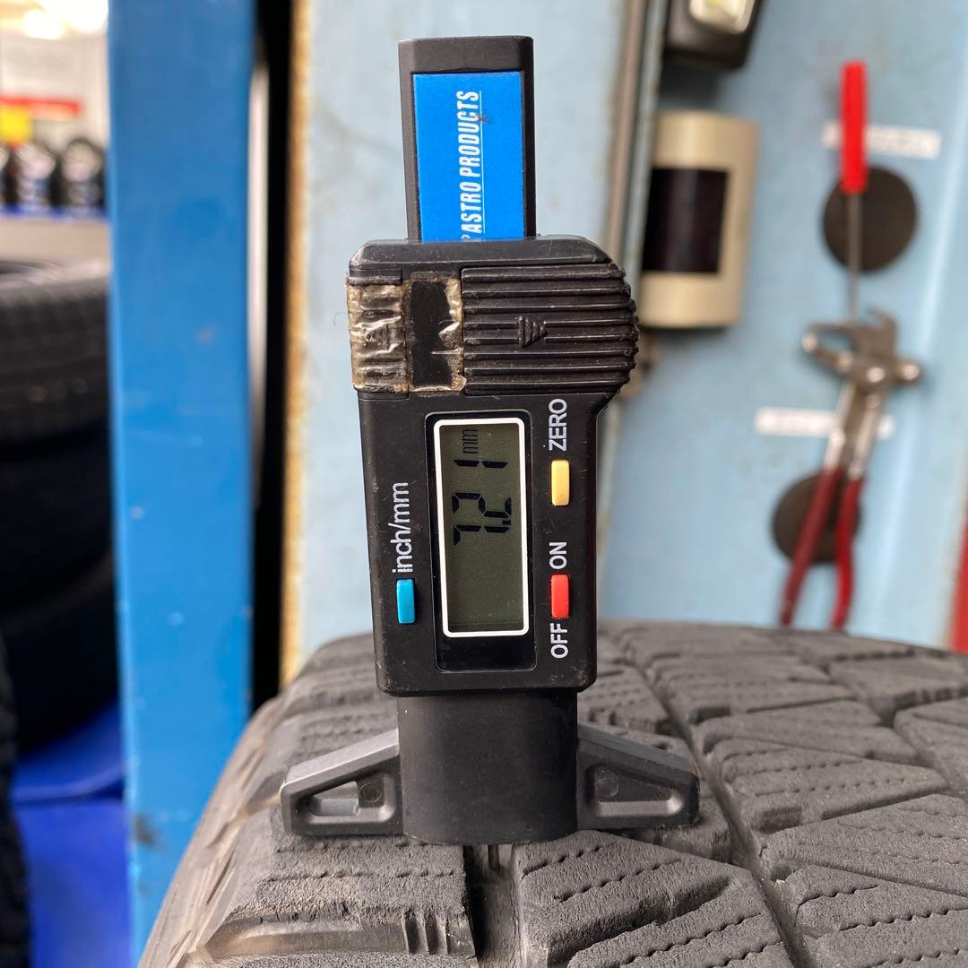 中古ブリヂストンスタッドレスセット225/60R18ハリアー、エクストレイル