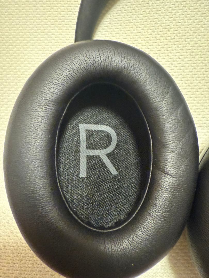 ヘッドホン Bose NC700