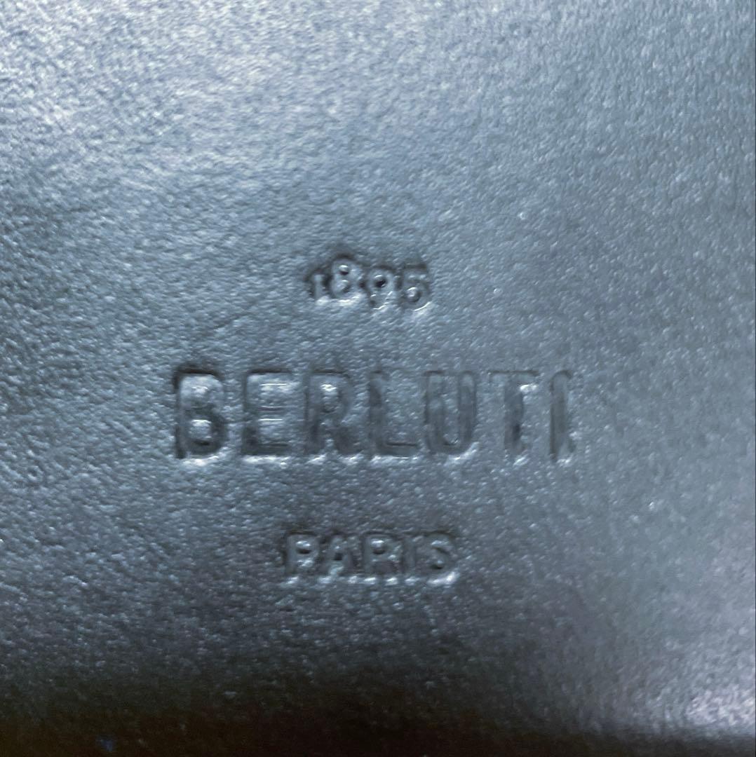 Berluti ベルルッティ サンタル フラップ 長財布 中古 折り目スレあり
