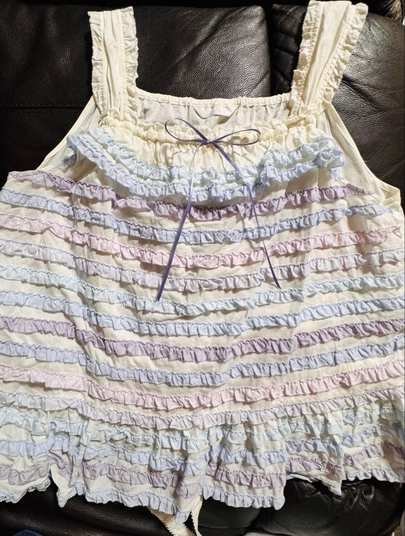 ピンクハウス あじさいグラデーションフリルキャミソールブラウス 2025年