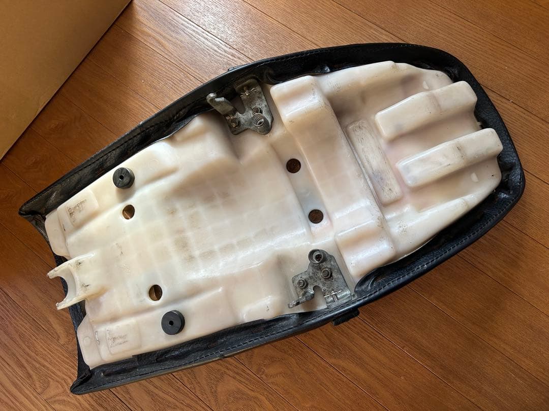 ヤマハ RZ250 純正シート 中古品 RZ350