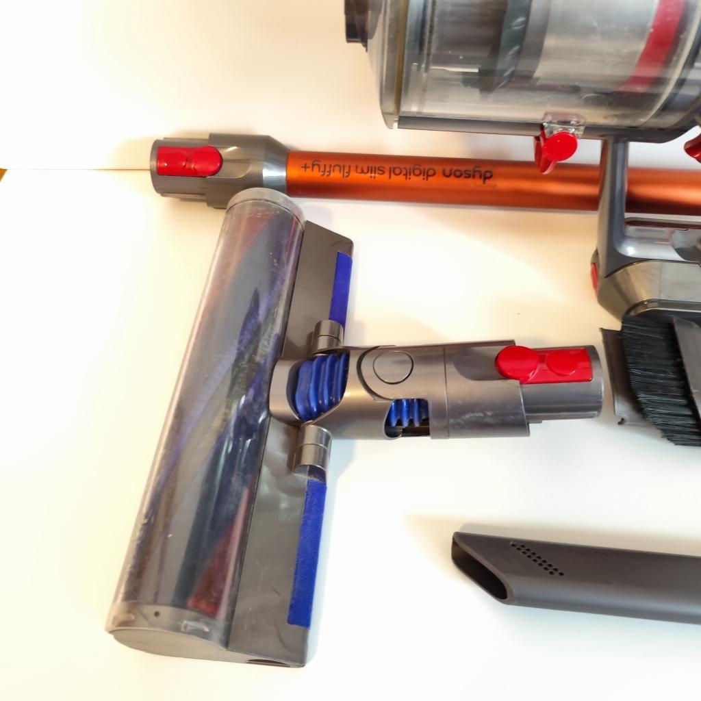 バッテリー良好 Dyson SV18 掃除機 一式セット【動作確認済】No191