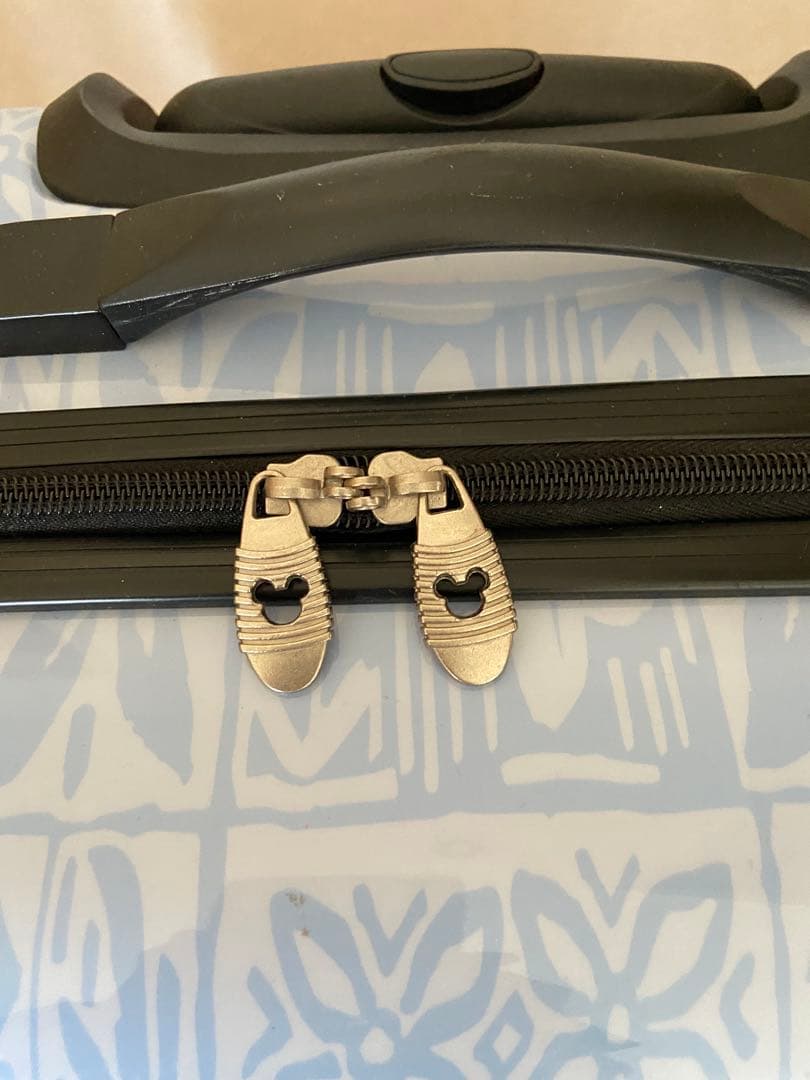 希少！美品！ディズニー　アウラニ　ダッフィー　スーツケース