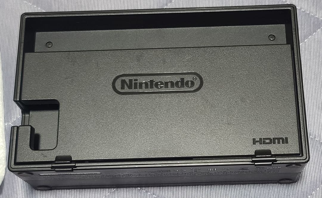 青と赤のJoy-Con付きNintendo Switch本体 箱無し