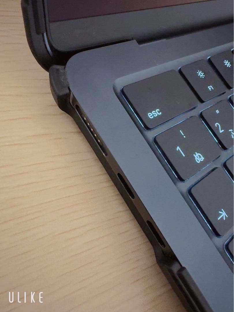 \ 期間限定セール/ MacBook Air M2 256GB/8GB