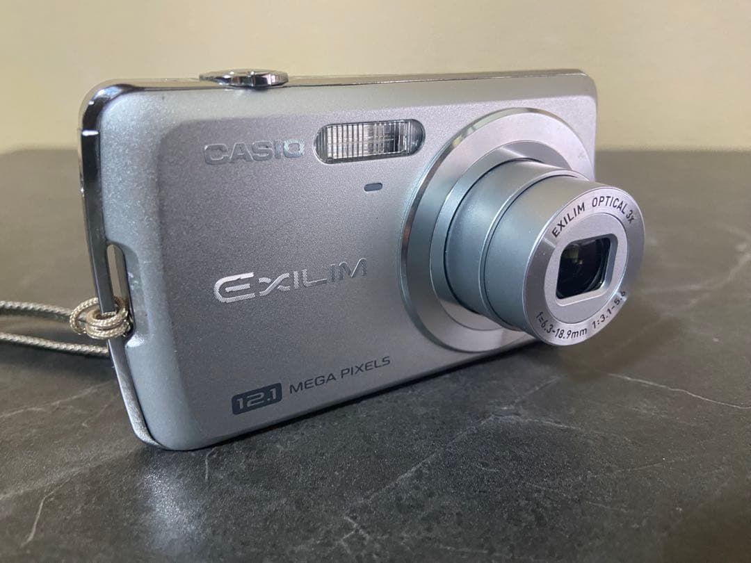 CASIO EXILIM EX-Z35 シルバー デジカメ