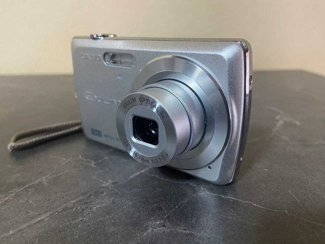 CASIO EXILIM EX-Z35 シルバー デジカメ