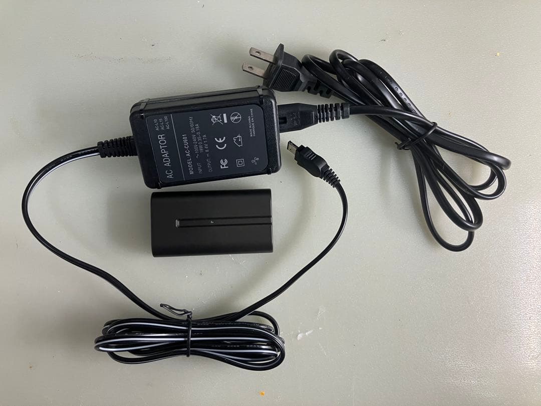 8mm SONY ビデオカメラ CCD-TRV85