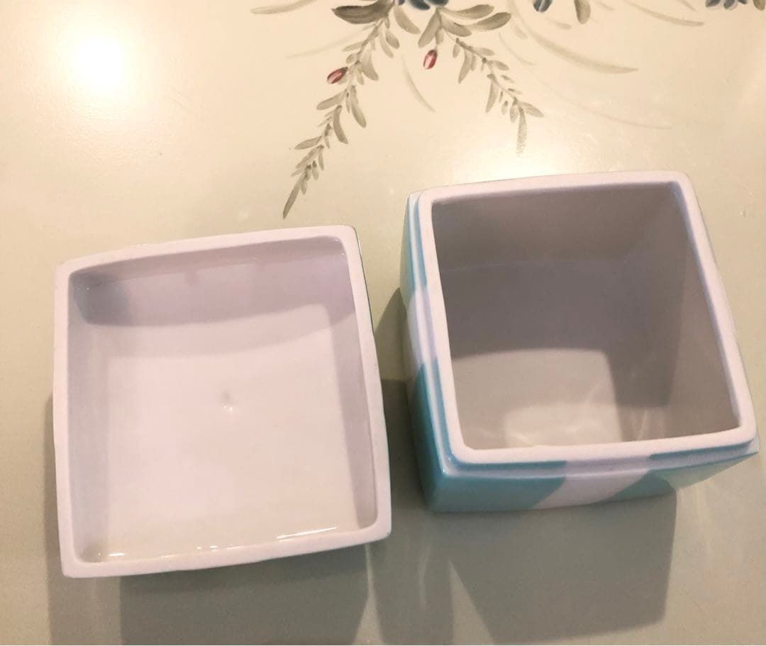 大きいサイズTiffany&Co.陶器ブルーボックス小物入れ