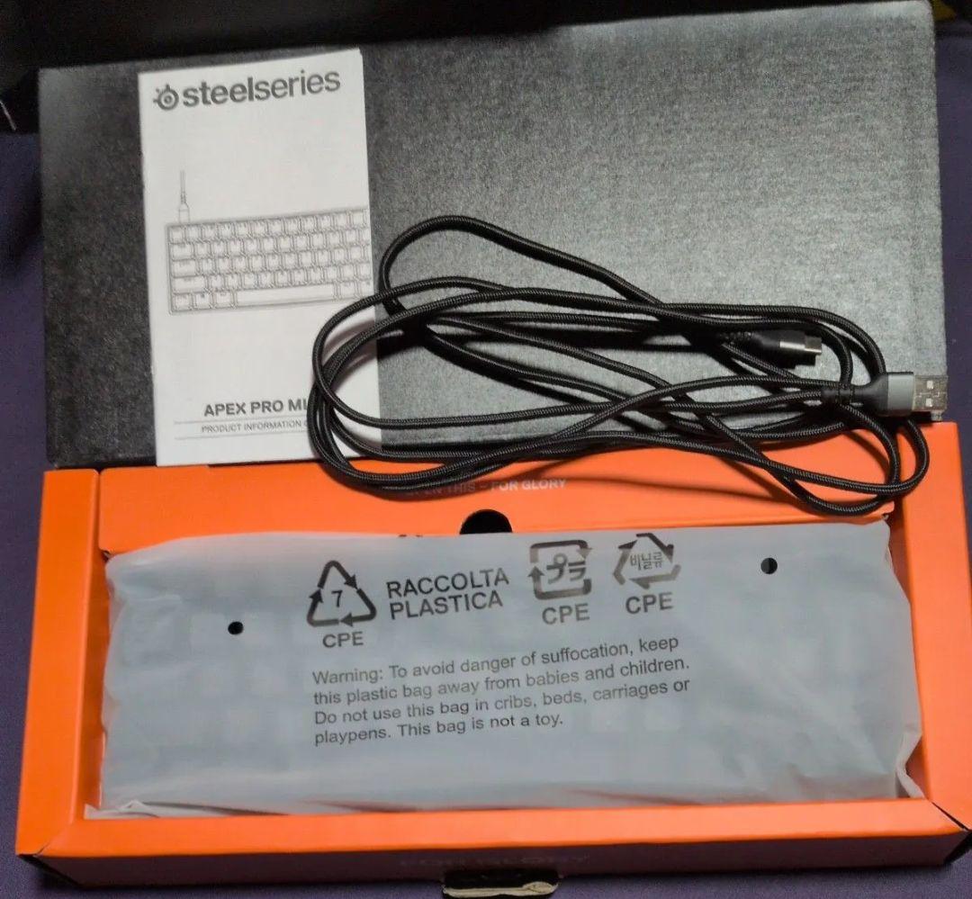 SteelSeries Apex Pro Mini 日本語キーボード 本体