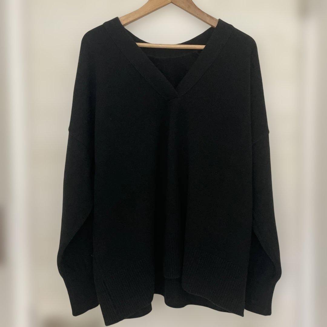 新品未使用　今期　ドゥーズイエムクラス　OLVIA Vネックプルオーバー