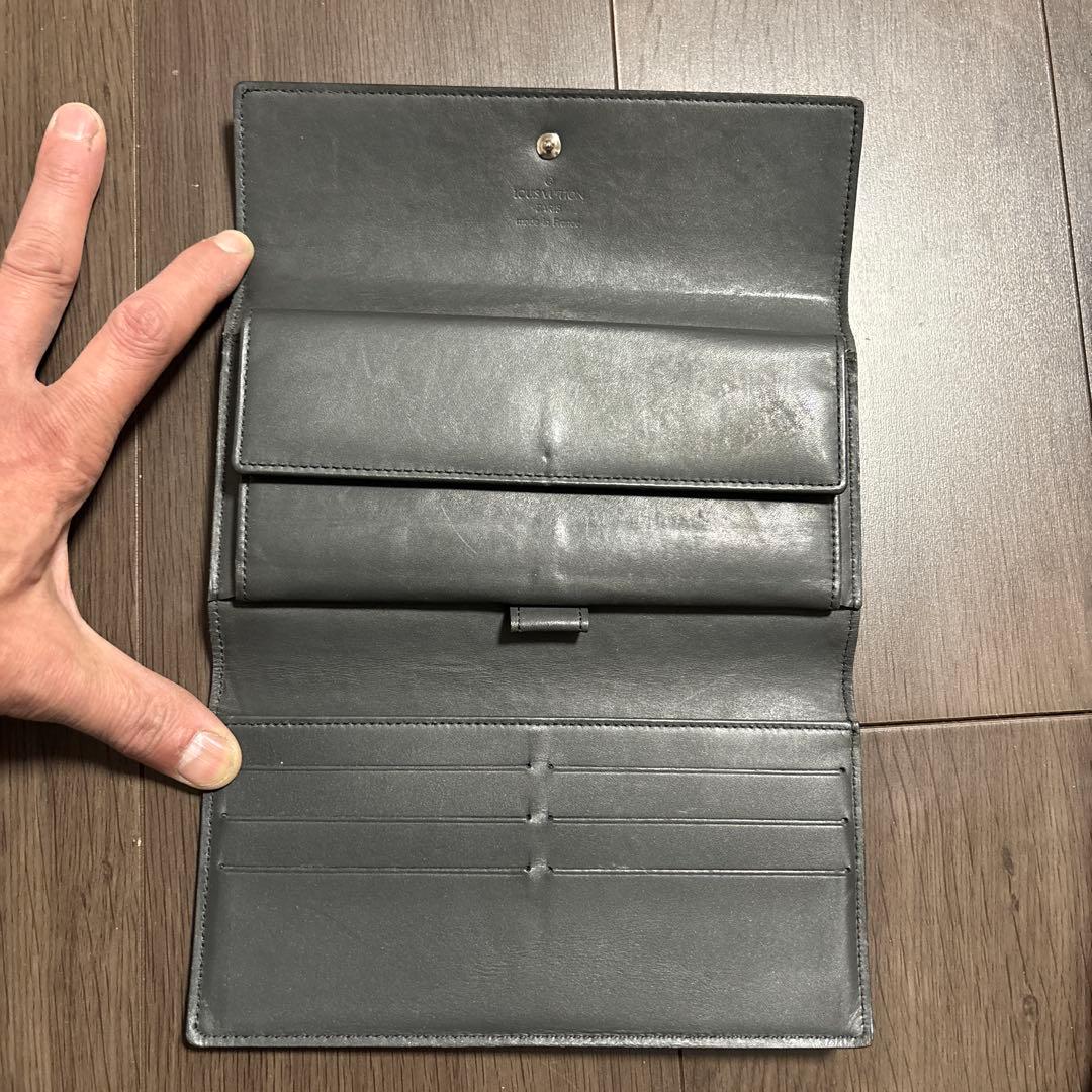 LOUIS Vuitton 長財布
