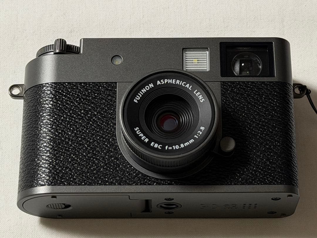 Fujifilm X-half チャコールシルバー SmaiiRigフィルター付