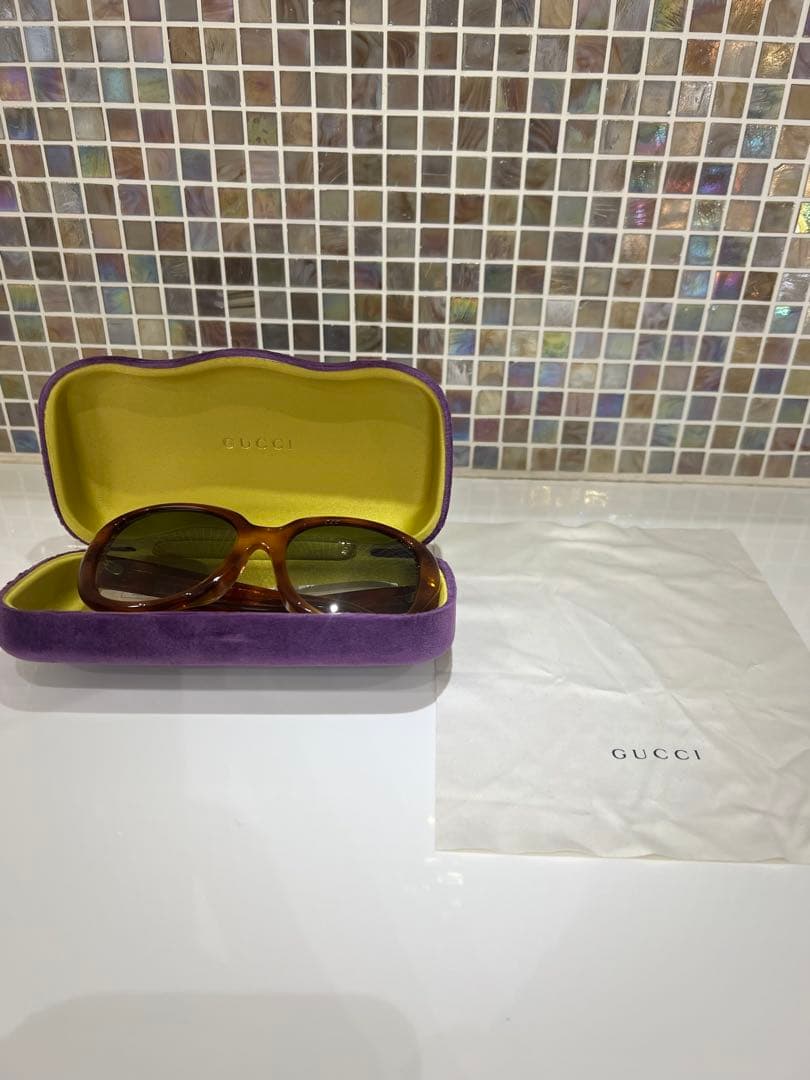 Gucci グッチ　ブラウン サングラス　ケース付き