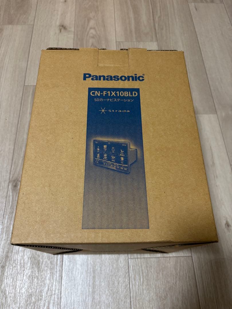 貴重品　Panasonic CN-F1X10BLD カーナビ