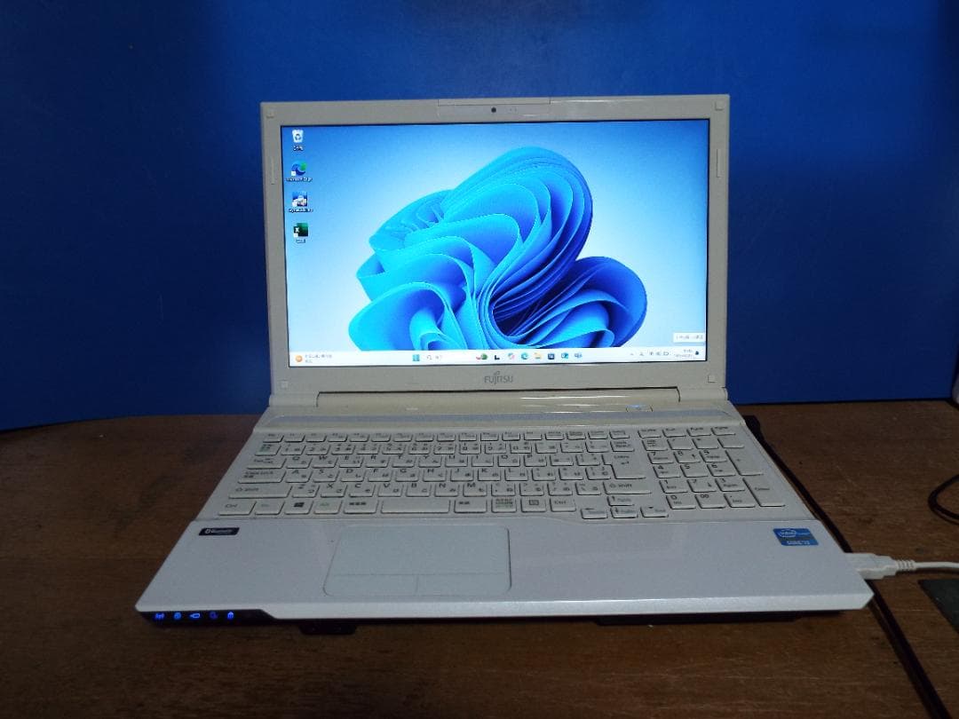 Windowsノート本体 LIFEBOOK AH45/K i3-3120M 6G SSD256 win11