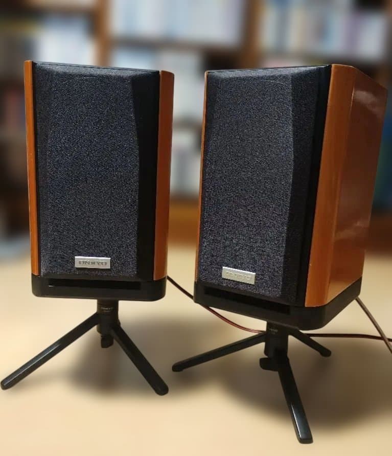 ONKYOおしゃれなスタンド付きスピーカー　モデル D-112E　ペア　動作良好