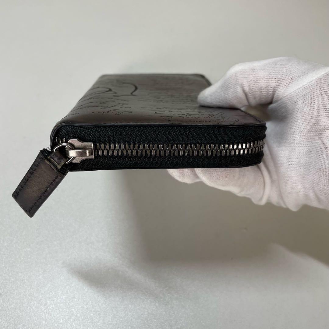 ベルルッティ　カリグラフィ　ラウンドファスナー　レザー長財布　ネイビー