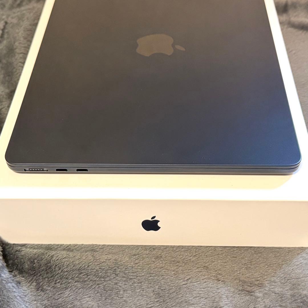 MacBook Air M2 256GB ミッドナイト