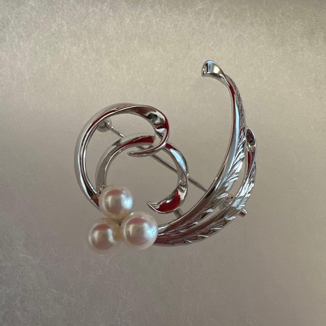 TASAKISHINJUタサキシンジュ ３珠アコヤ真珠ブローチ☆シルバー☆新品☆