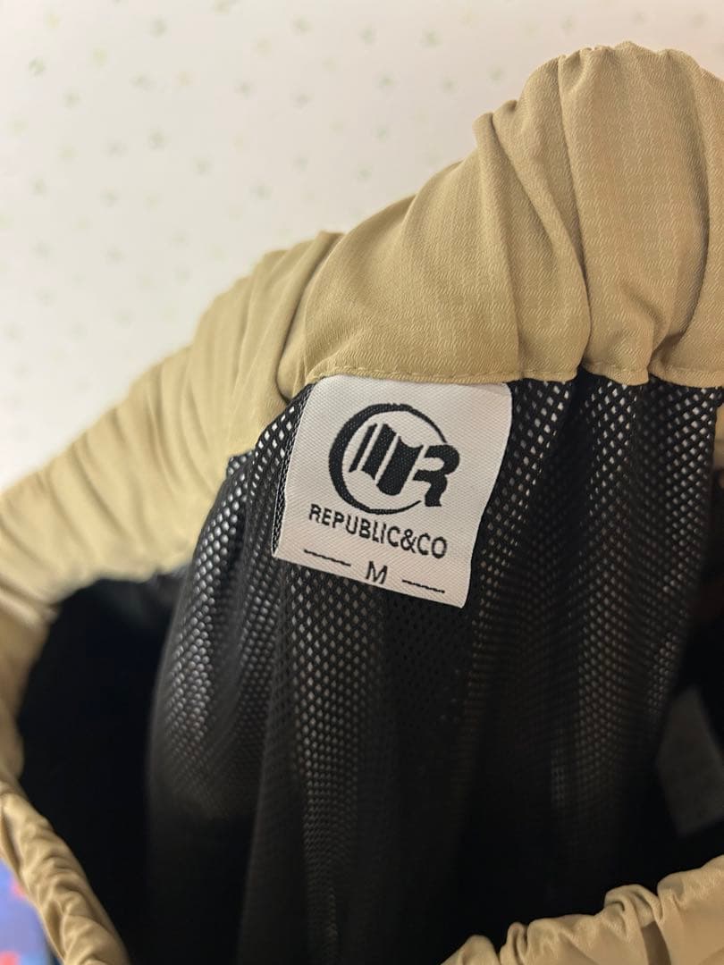 REPUBLIC&CO Mサイズ　ブラウン　スノーボードウェア　美品