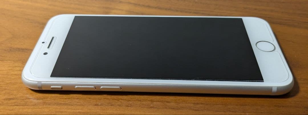 iPhone８ 64GB 箱・一部付属品あり