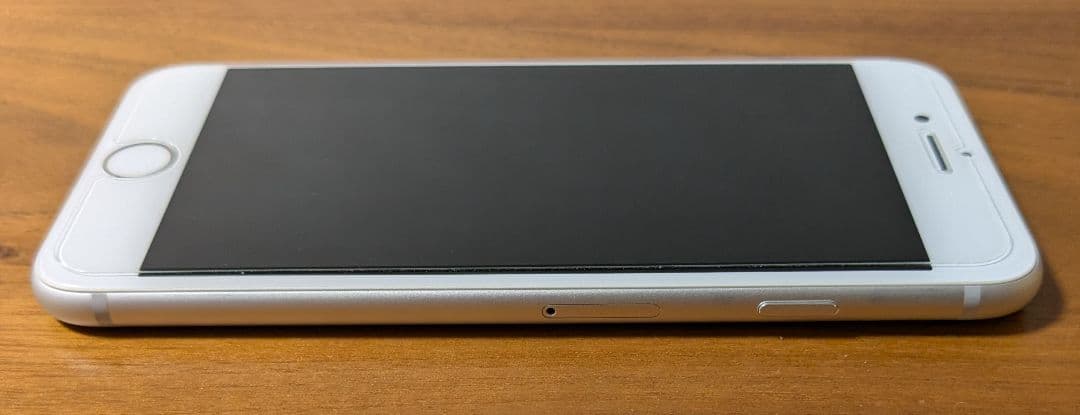 iPhone８ 64GB 箱・一部付属品あり