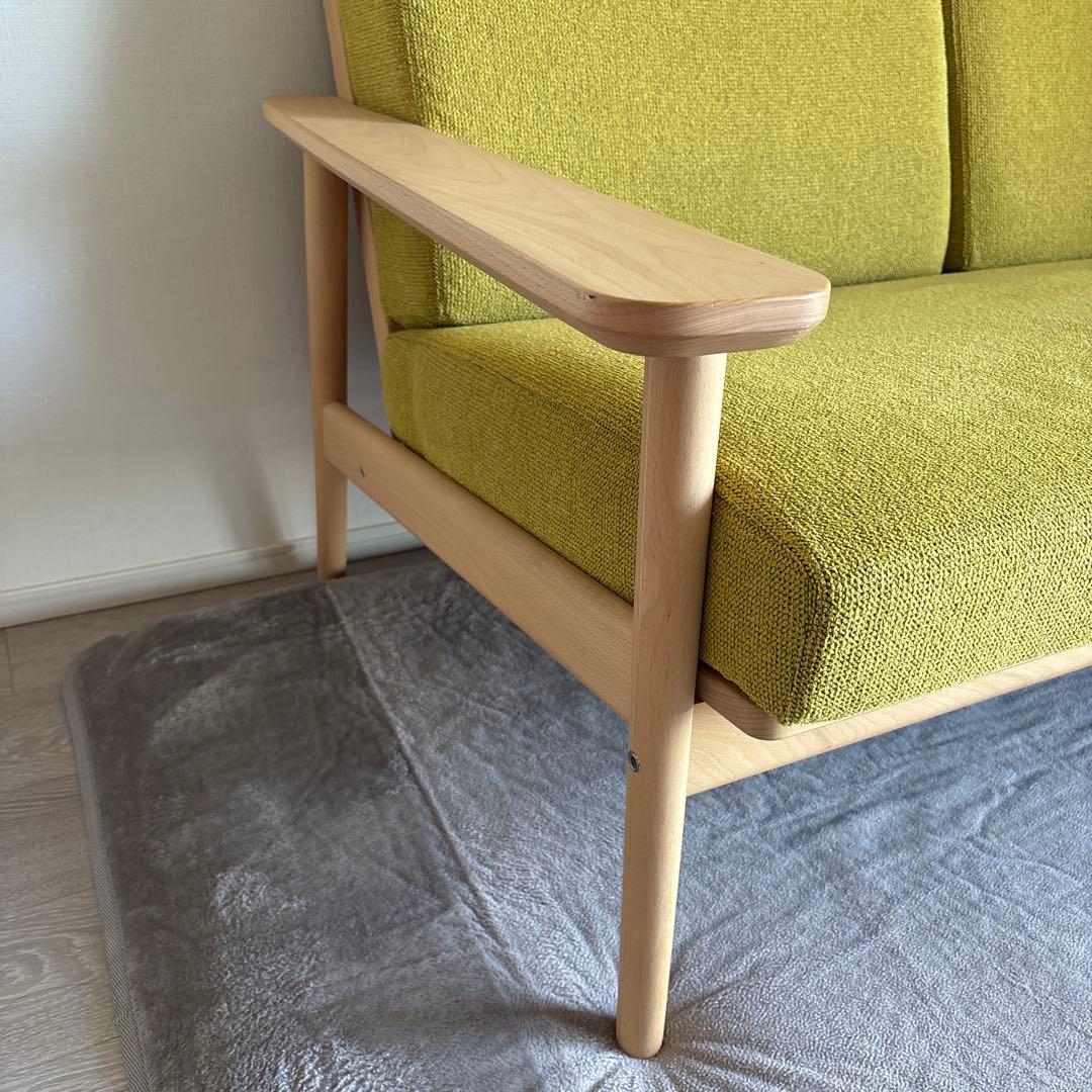 2人掛けソファ　カリモク家具