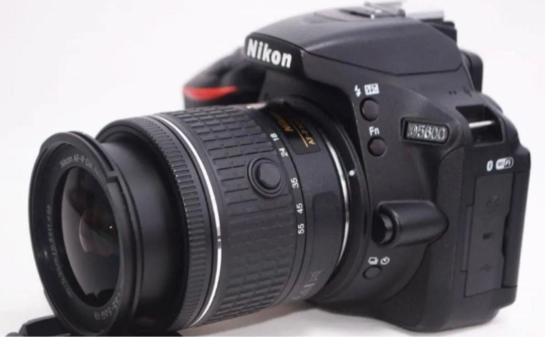美品★ニコン★D5600☆タッチ操作＆Bluetooth