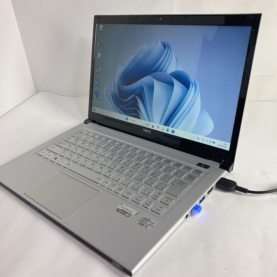 薄型軽量　ultrabook コア5 ssd128 win11 カメラ搭載